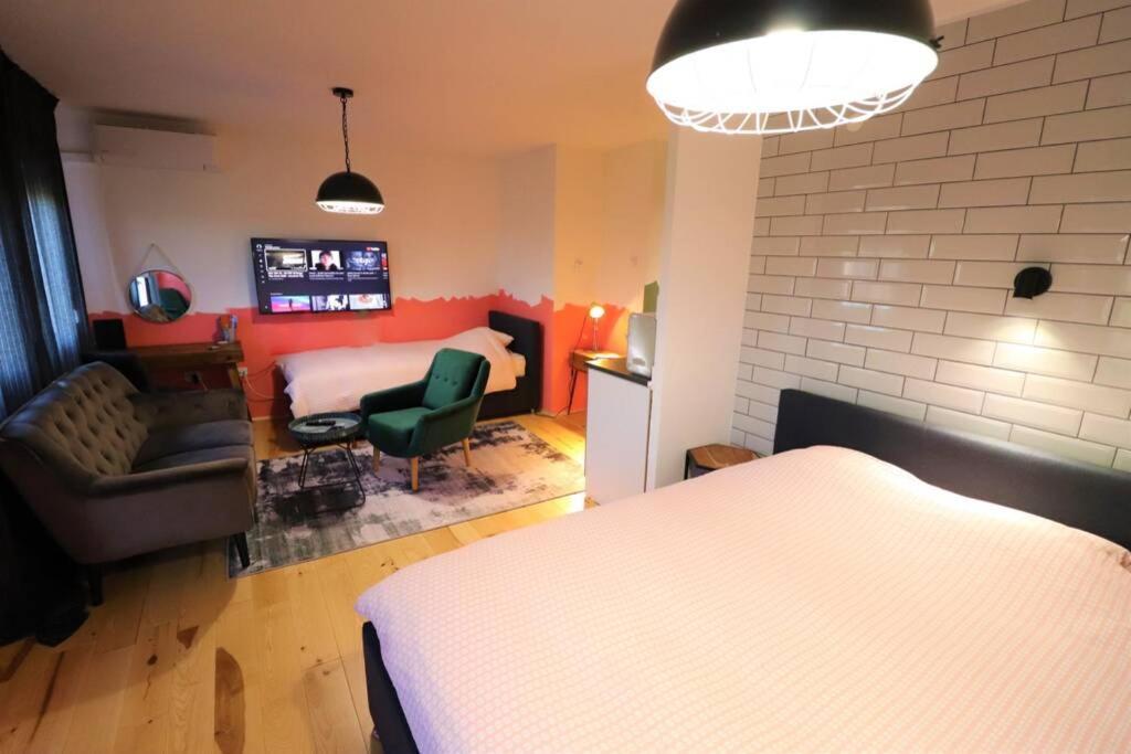 Appartement Emma,between Bus And Train Station,netflix,speed Wi-fi Zagreb
