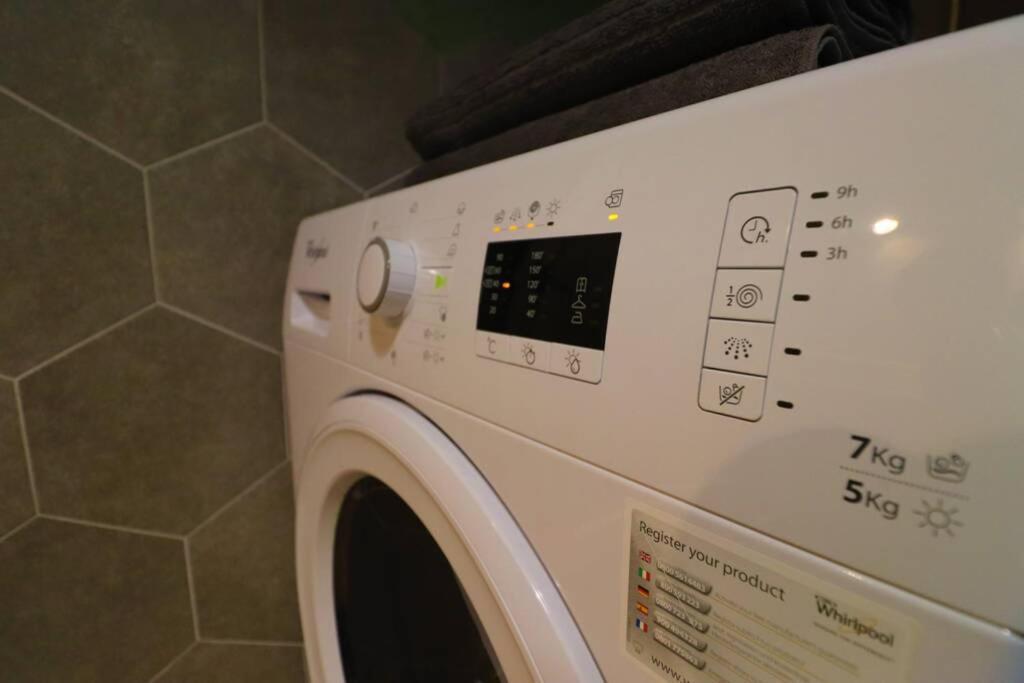 Appartement Emma,between Bus And Train Station,netflix,speed Wi-fi *