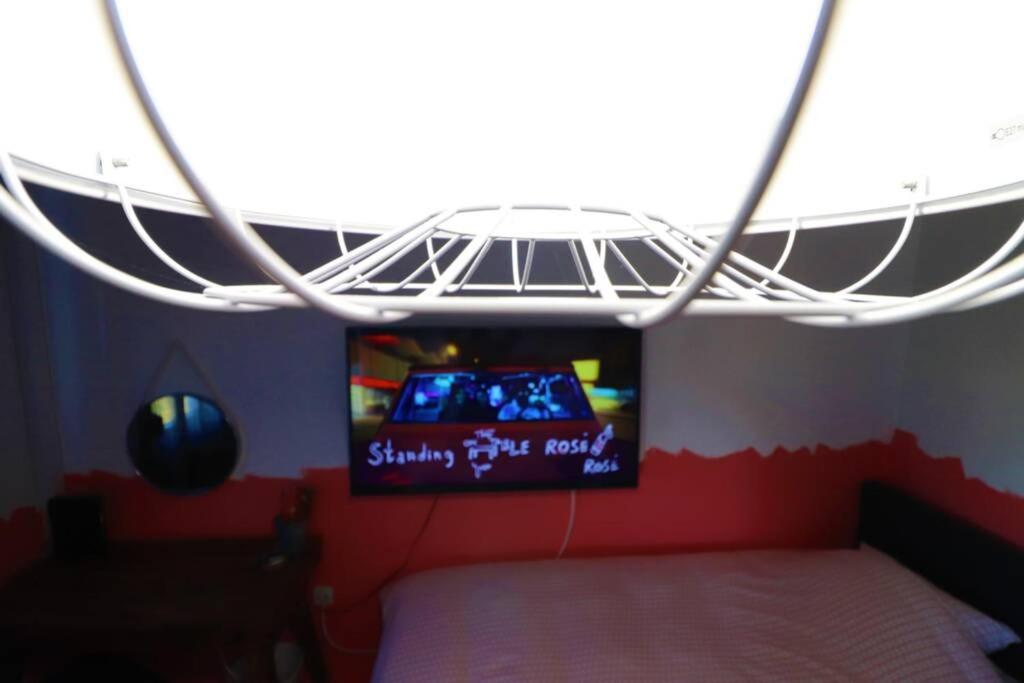 Emma,between Bus And Train Station,netflix,speed Wi-fi * Zagreb