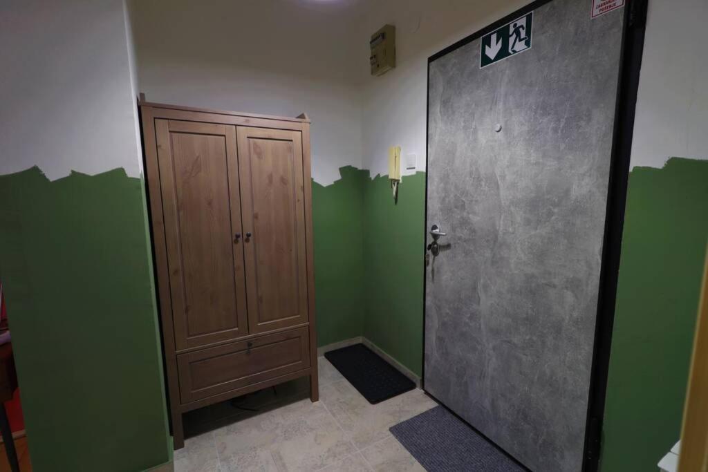 Appartement Emma,between Bus And Train Station,netflix,speed Wi-fi
