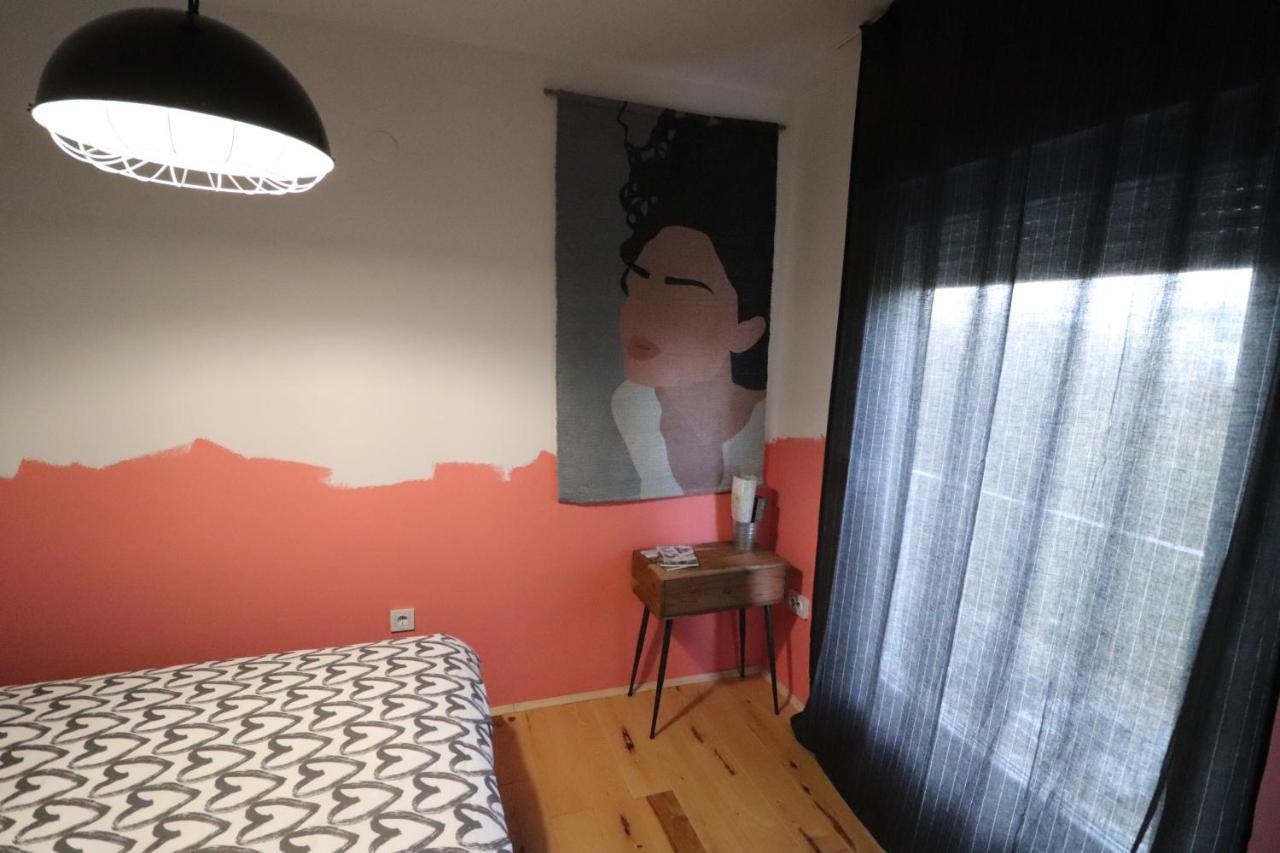 Appartement Emma,between Bus And Train Station,netflix,speed Wi-fi *
